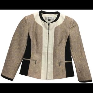 Tahari
Beige Ivory and Black Belinda Jacket